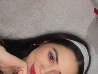 Hana, Makeup