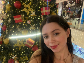 Hana in the Mall