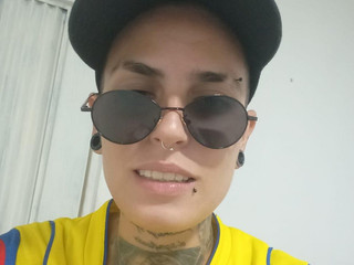 HELLO GUYSS