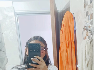😈