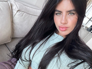 Do you like the color of my eyes?