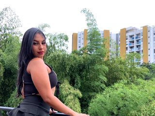 23