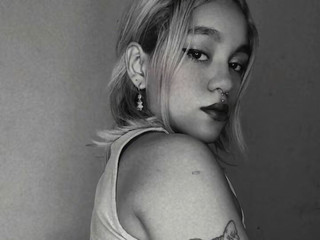 Black or White ? 🖤🤍