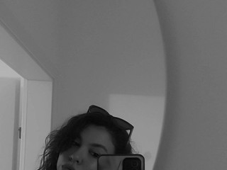 Mirror selfie