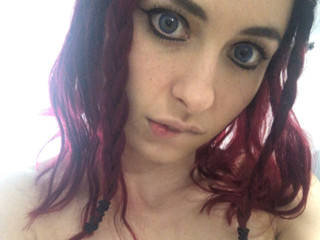 Horny lip bite