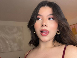 Red suits me, dont u think?