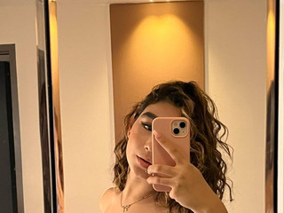 Curly hair♥