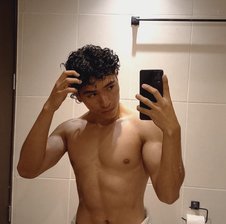 NoahJhoness