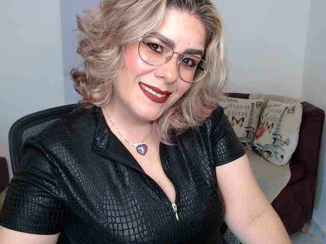 Diva-Hot82
