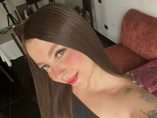 I’m live now, 9:00 AM to 5:00 PM (Colombia)