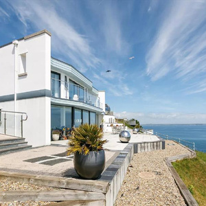 A house near the sea