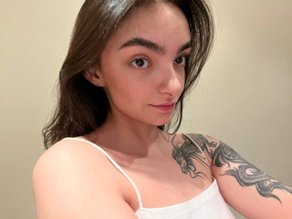 Dragon tattoo girl
