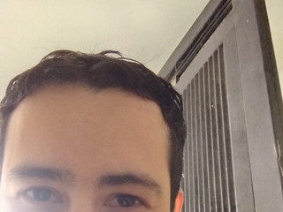 👻 seriedad o pensativo?
