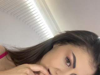 Let’s see how long you can keep eye contact 😇