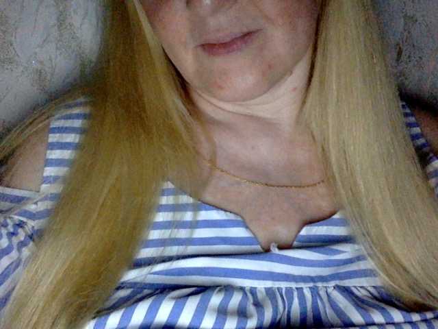 BlondyVio webcam