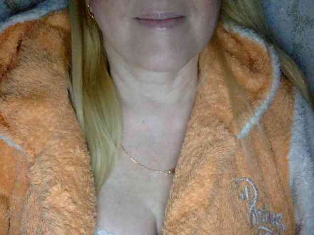BlondyVio webcam