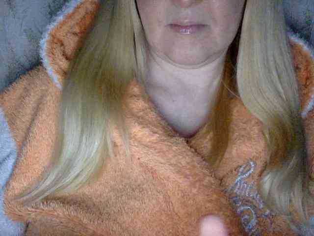 BlondyVio webcam