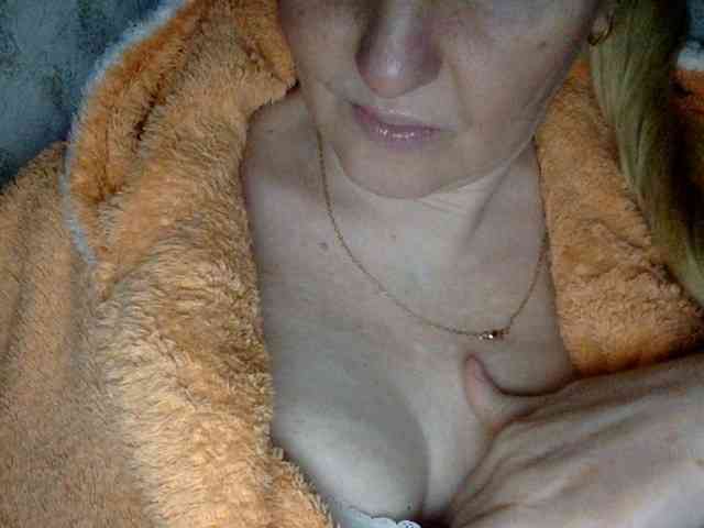 BlondyVio webcam