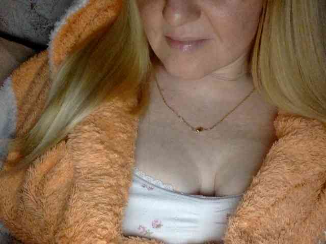 BlondyVio webcam