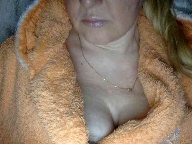 BlondyVio webcam