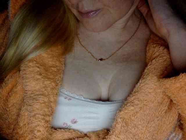 BlondyVio webcam