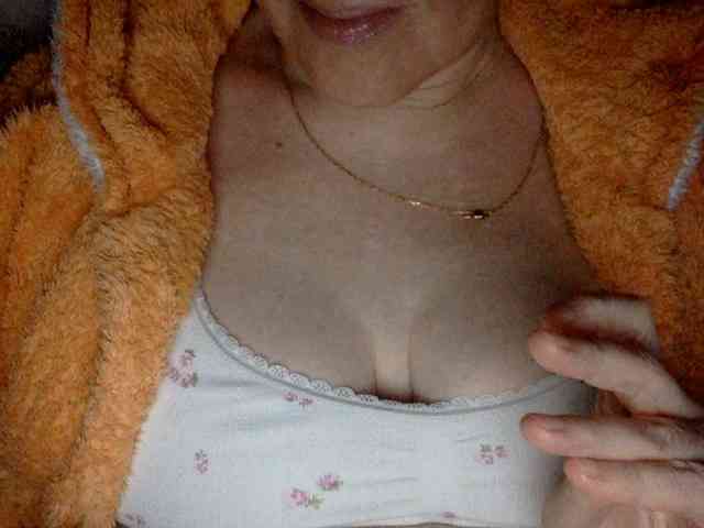BlondyVio webcam