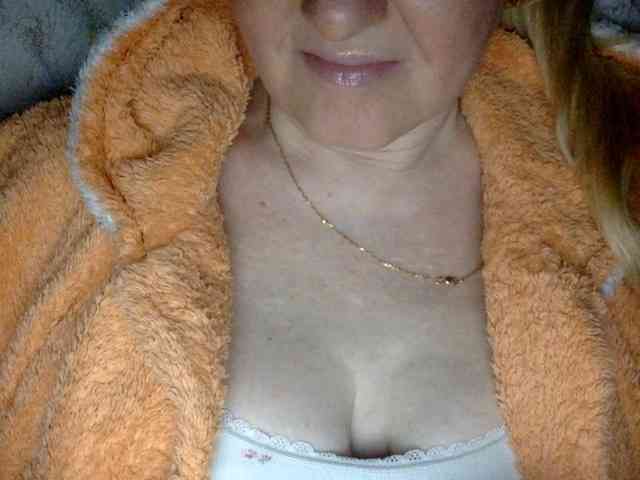 BlondyVio webcam