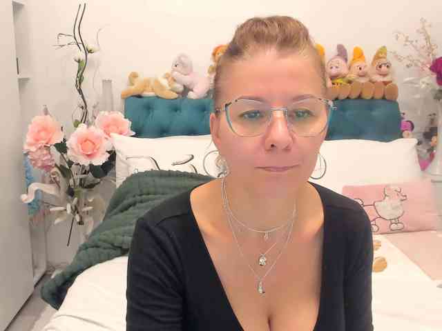 SalomeJade webcam