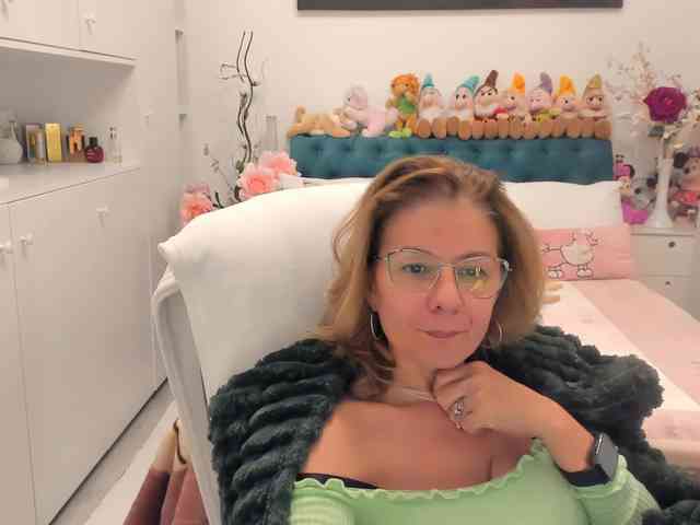 SalomeJade webcam