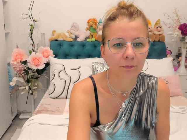 SalomeJade webcam