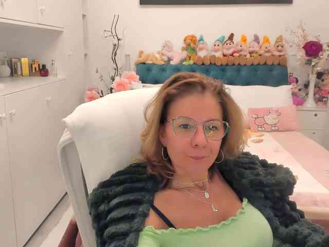 SalomeJade webcam