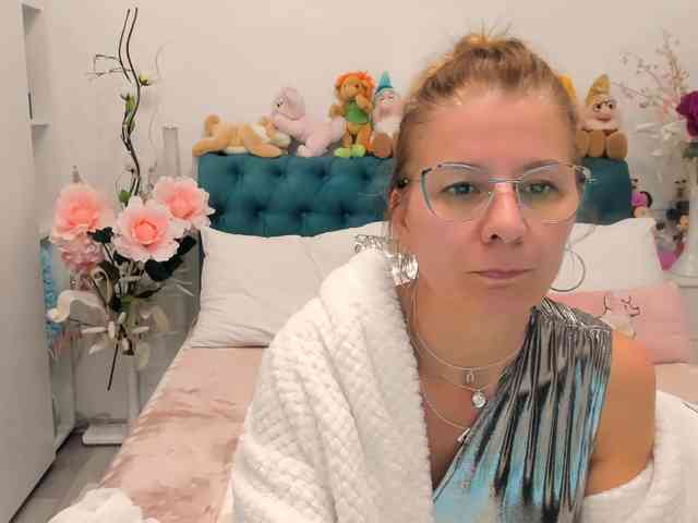 SalomeJade webcam