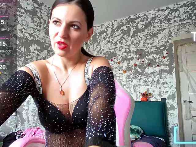 MistressMMM webcam