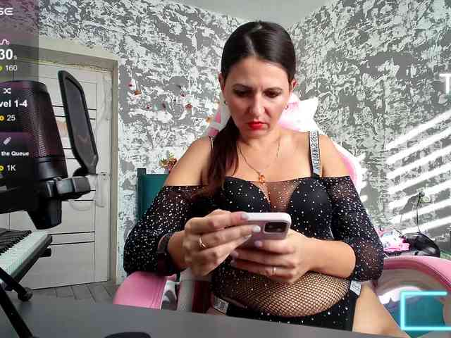 MistressMMM webcam