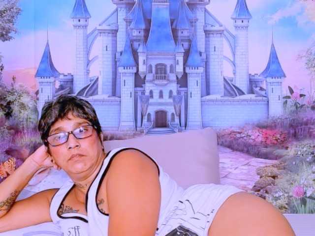 indianroxy webcam