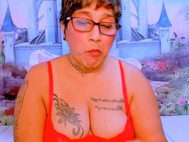 indianroxy webcam
