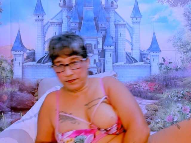 indianroxy webcam