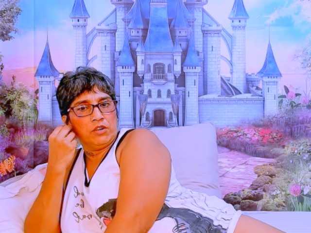 indianroxy webcam