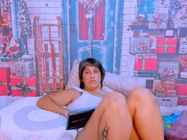 indianroxy Live Cam on BongaCams