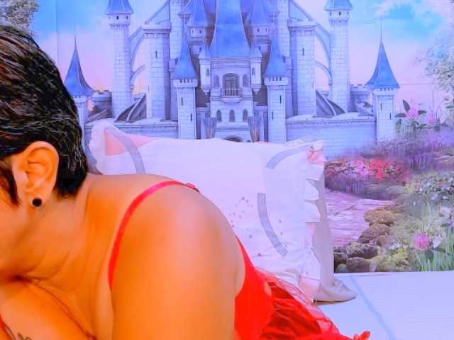 indianroxy webcam