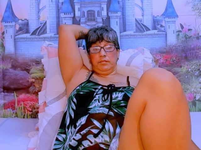indianroxy webcam