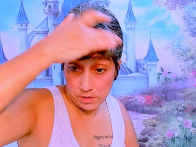 indianroxy webcam