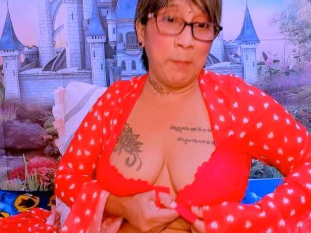 indianroxy webcam