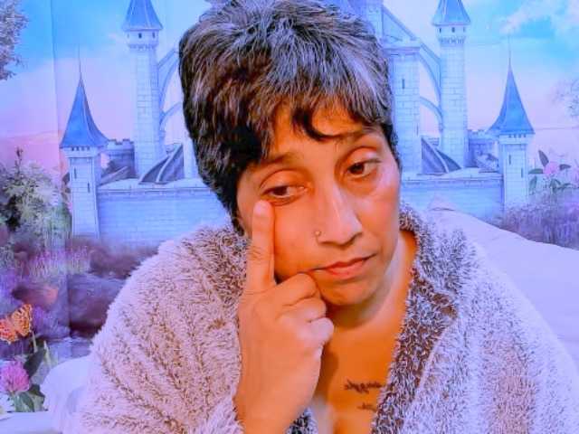 indianroxy webcam