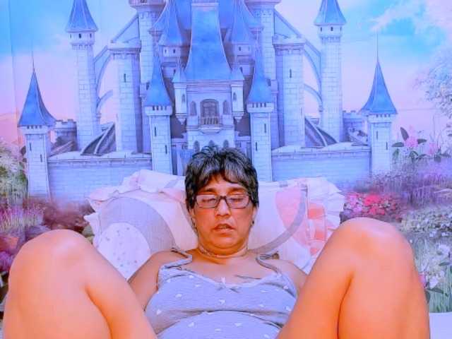 indianroxy webcam