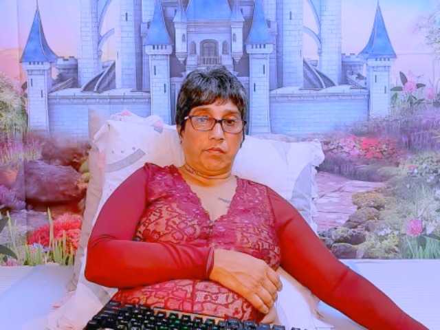 indianroxy webcam