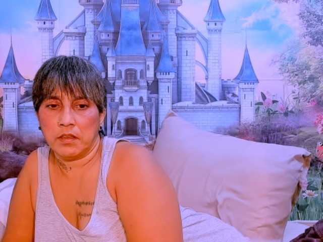 indianroxy webcam