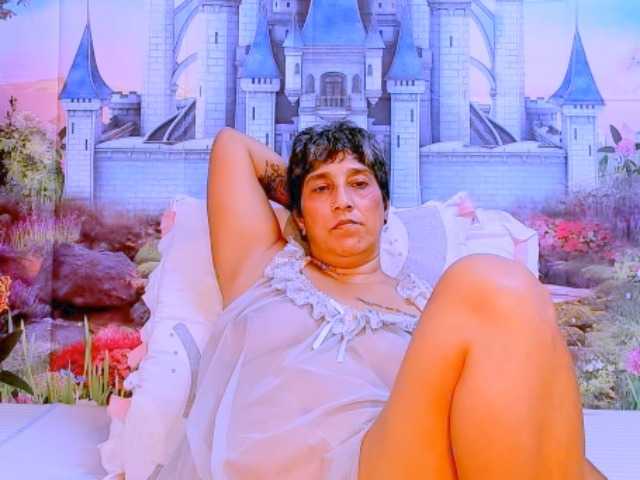 indianroxy webcam