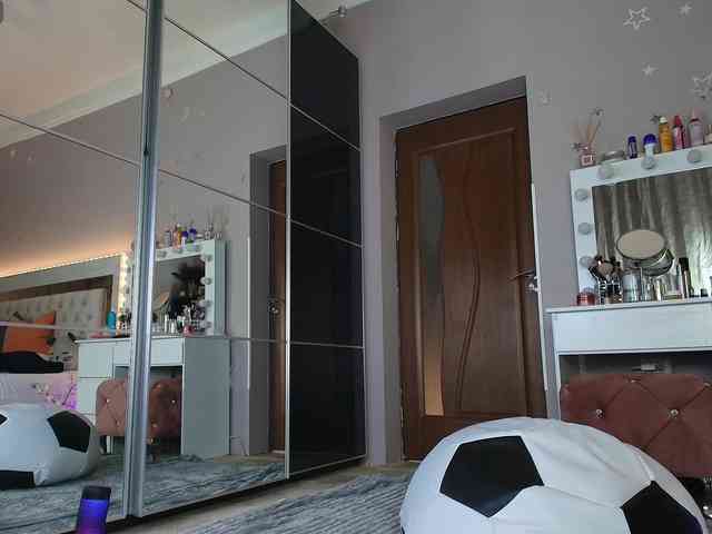 Allesya23 webcam