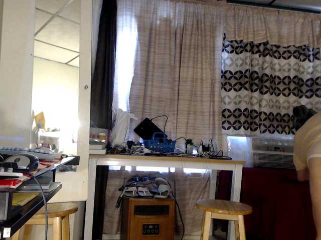 FIXMYASSTOO webcam